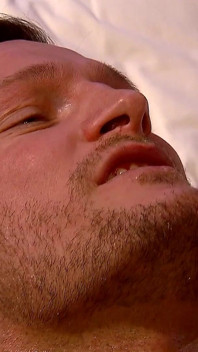 Het historier! Lyxkvinnor förför männen! Het underkläder och bollslickning! Trekant