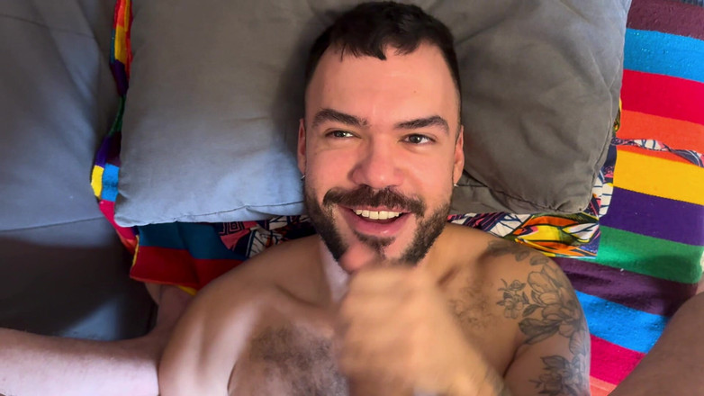 Charlie Ferreira: Mein Mitbewohner fickt mich mit seinem polnischen Freund