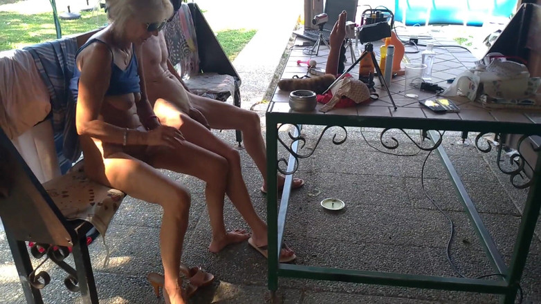 Lady Gina Mature Slut: Fuß der schlampe