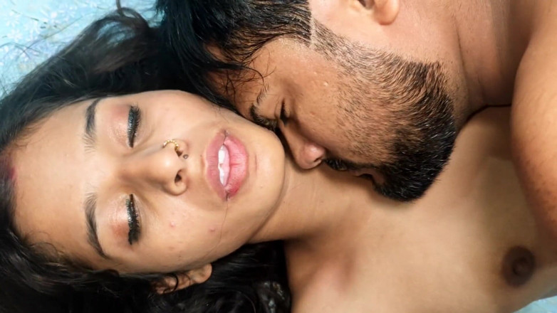 Londamaal123: Indian Desi Husband Calling to Her Wife for Fucking by...