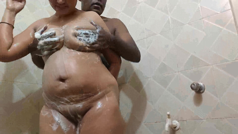 Sexy sindu: Chubby Stepmother Bathing
