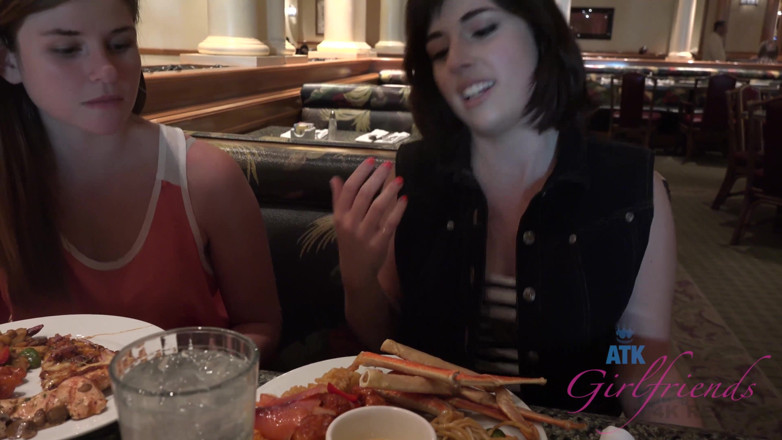 ATK Fans (Girlfriends): Vacaciones virtuales en Las Vegas con Simone Delilah y Lara...