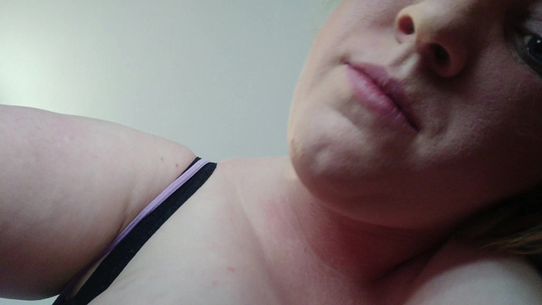 Julie_Bliss: Julie Bliss - Obryně a Drcení prsou