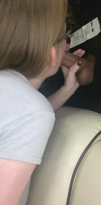 Sluttybritt hanterar pappas stora svarta kuk