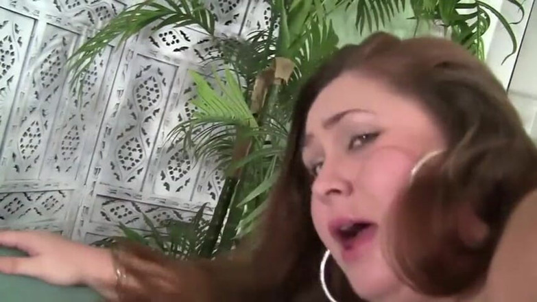 BBW Zone: Krásná velká kráska je ošukaná do kundičky po kouření velkého...