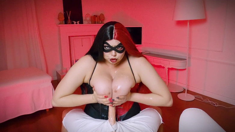 Mila Volker: Sborra disperata di harley quinn bukkake folle