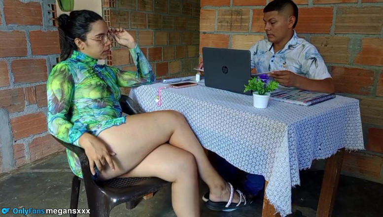 MeGanSxx: Vorstellungsgespräch endet mit sperma im mund für schlampe