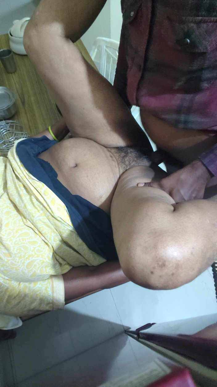 Porn films: Sopir lorry ngentot tante di pinggir jalan
