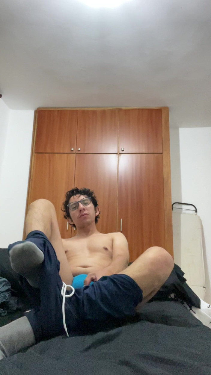 littlelatinhunter: Hot Young Latino Amateur Masturbating