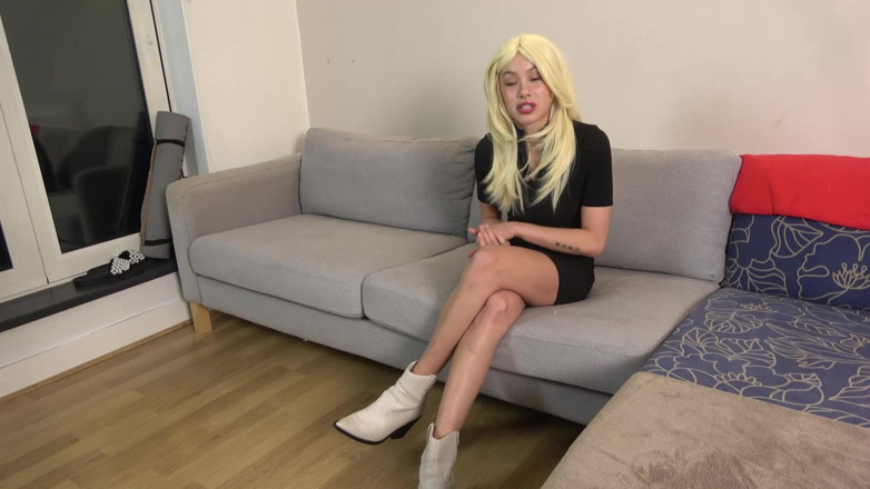 Latina Fetish: Lilly Bezmocný sestup těsný váže a ponižující dávení! Část 1 (fullhd)