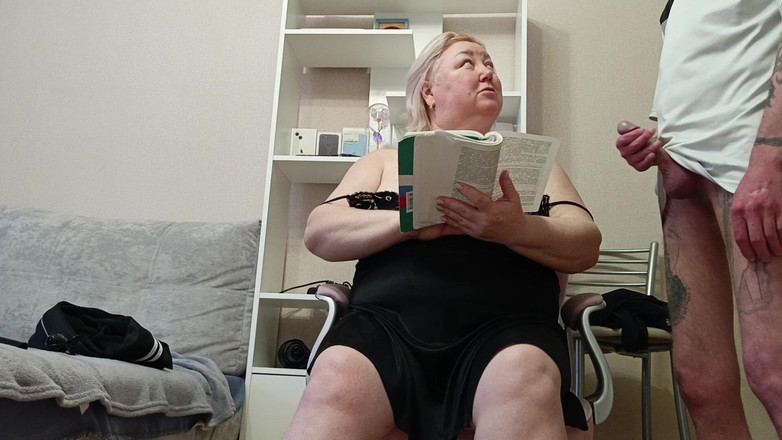 Zona901: Jerking off a Dick, Fucking a Neighbor in Her Mouth...