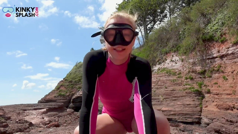 UKCuteGirl Lucy Lauren: Dive Mask JOI: Stroke, Obey, and Cum for Me