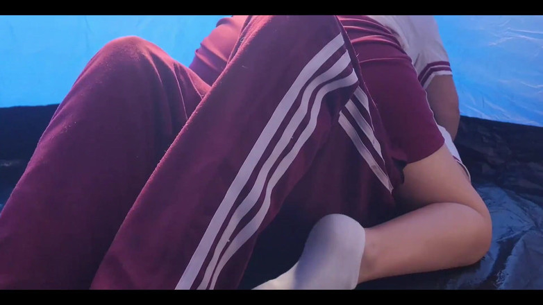 Astrid Cute: 텐트에서 섹스하는 학생, 현장 여행에서 섹스하는 핫한 학생, 섹스를 좋아하는 그녀 - 리얼 홈메이드 비디오