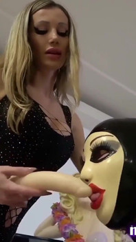 Sissy Jennas Deepthroat trénink