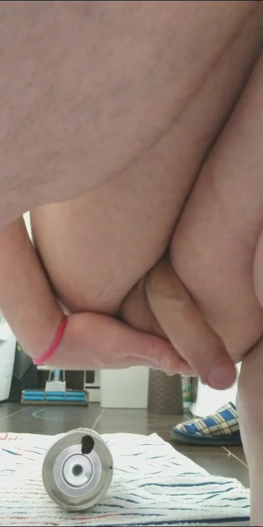 Annyfist: Büyük çelik dildoya bin