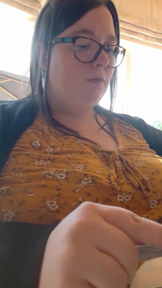 SSBBWLadyBrads: BBW SSBBW eating a full English whilst (no audio)