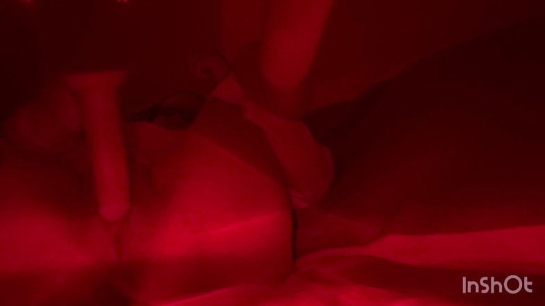 KapkanAruniCouple: Adik tiri menyiapkan vaginanya.