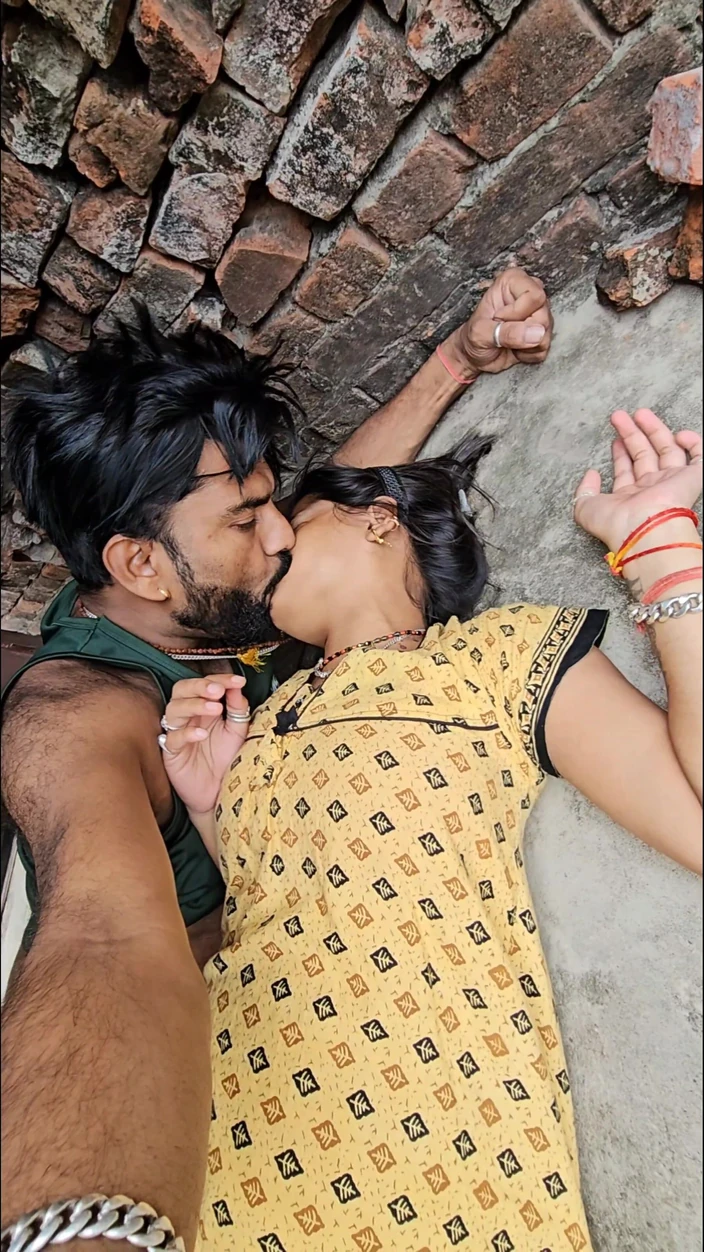 Aalox: Indian New Desi Hot Village Girl Sex in Home