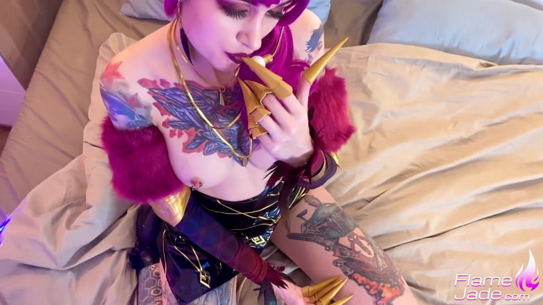 Flame Jade: Evelynn KDA thổi kèn và làm tình qua đường lỗ hậu...
