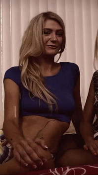 Blond MILFs in Lesbo Fun