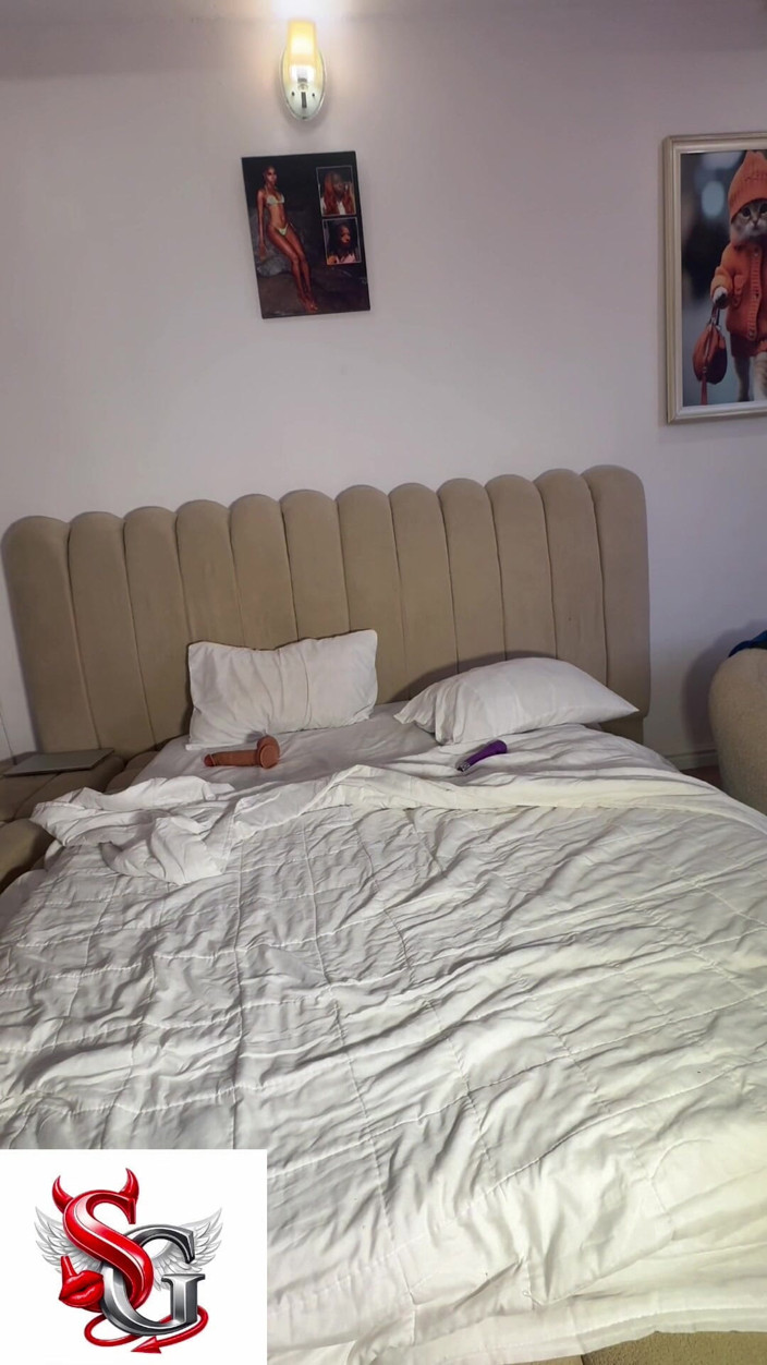 Sexy gray: Fuvked My Stepmothers Boyfriend He Licked My Pussy so Good