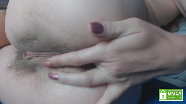 Risky Hairy Couple: Futai cu degetul în curul păros, de aproape