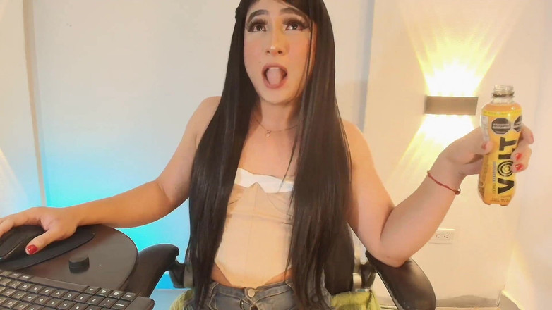 Aline Costa: Bellissima trans con il viso da bambola