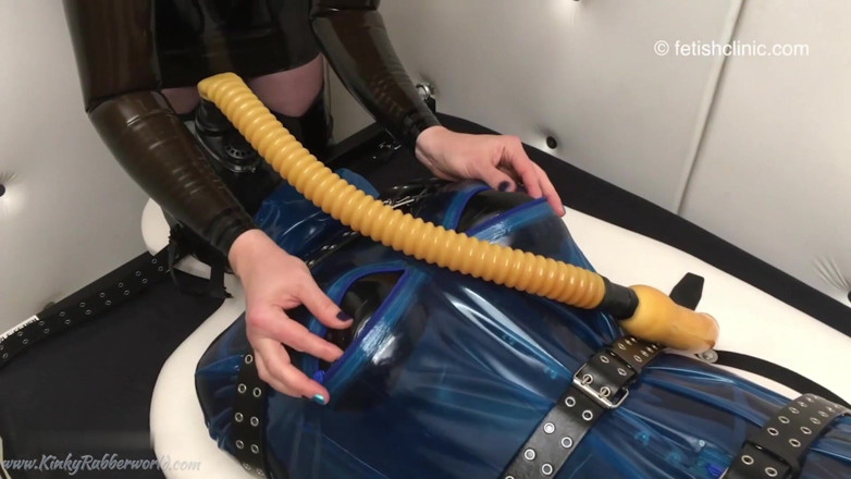 Fem Latex: Latex Lea Lesbian Clinic Games