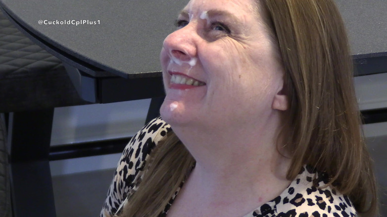 HotwifeRachel: Stiefsohn Bekommt Blowjob in Der Küche