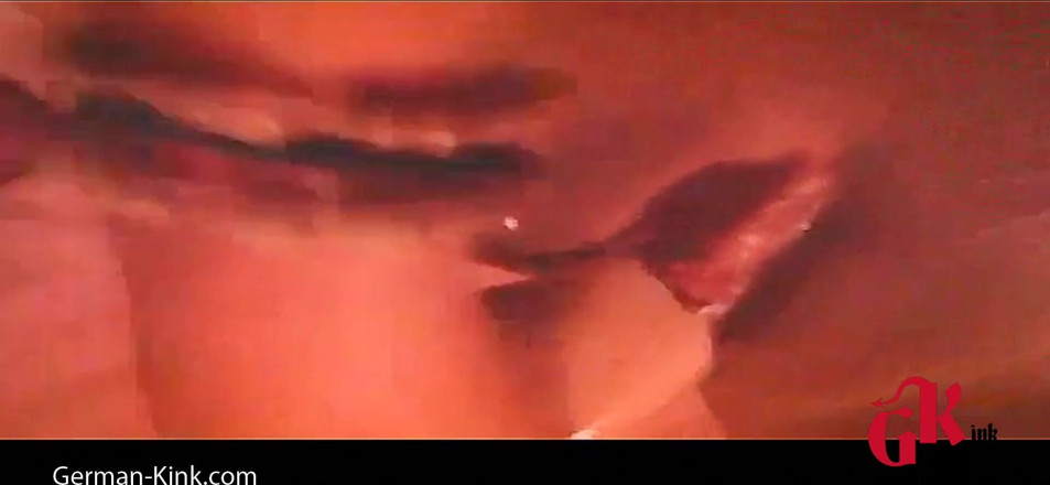 German Kink: Solo-nahaufnahme amateur-masturbation der deutschen gepiercten schönheit