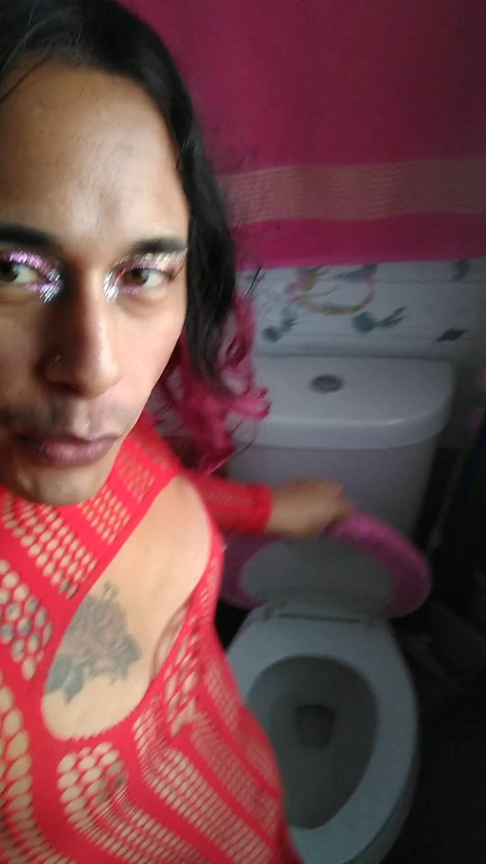 TSJade95: Escapades trong nhà vệ sinh