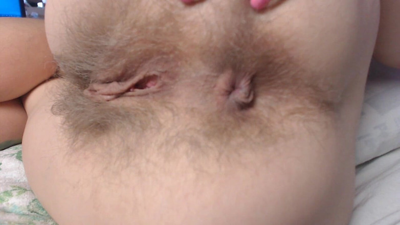 Risky Hairy Couple: Rakaman dekat menjolok dubur berbulunya