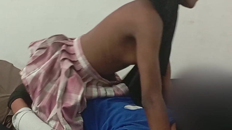 Petite Erotic Africa: Dopo le lezioni magra teen ebano che scopa sul mio...