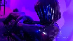 Lady Valeska Femdom: 乳胶师Kigurumi插女郎的菊花| Faphouse