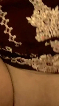 Bhojpuri Niegrzeczny Bhabhi był sam w domu, zrobiłem jej nastrój i pieprzyłem jej cipkę, pełny hardcore sex z Chum w środku
