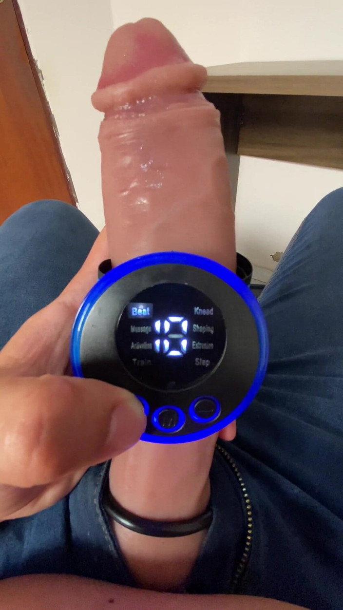 Greedy truck: 오르가즘을 찾아 내 크고 두꺼운 자지를 마사지