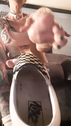 PandoraSG: चेकर वैन वर्चस्व और अपमान