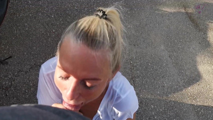Dirty Tina: S'il te plaît, éjacule-moi dans la bouche !