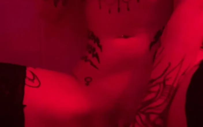 Bambi Fae: I Luv to Pleasure Myself