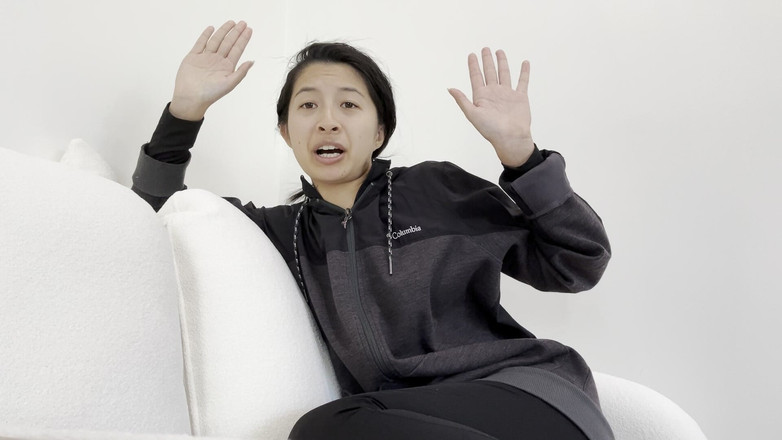 Felicity Azura: Propriétaire asiatique CFNM