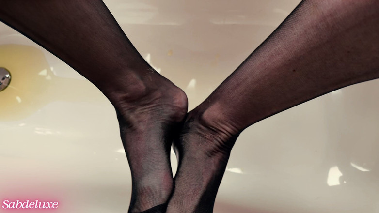 Sabdeluxe: 188. Мокрі нейлони