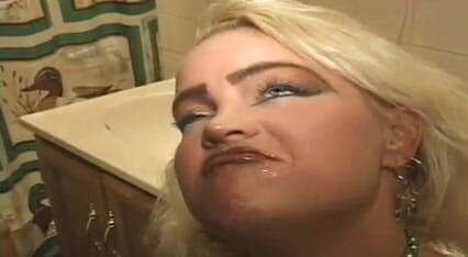 Perfect Porno: Tuvieron una mamada rápida en el baño
