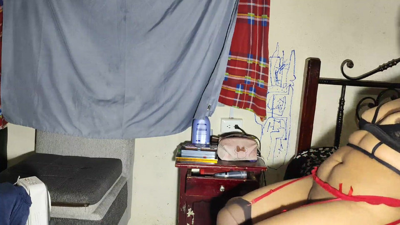 Karla love: 邻居的妻子吃屁股上的精液