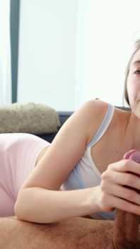 La copine de mon ami s’est avérée être une bonne suceuse.