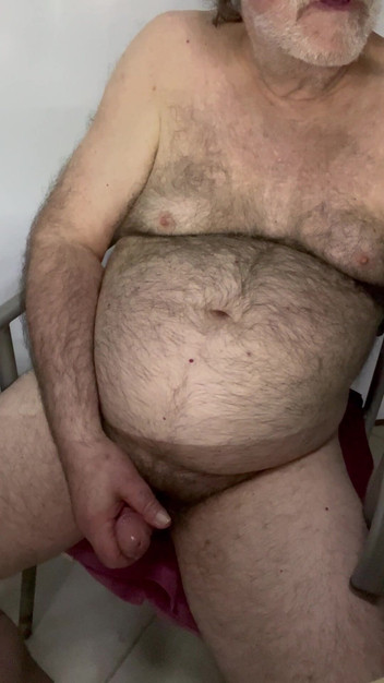 Coach Karl dude lodge: 2025\06\03 Persembahan air mani