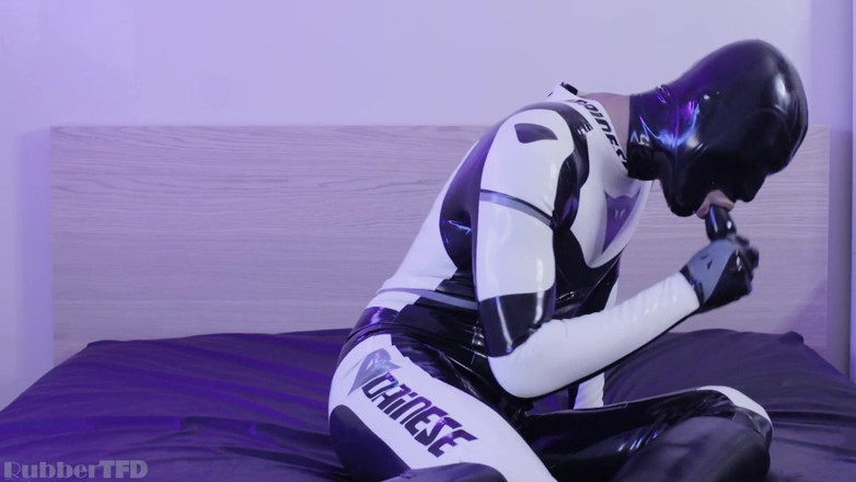 RubberTFD: Máy vắt sữa cao su biker