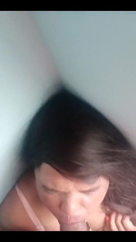 彼は私をコントロールし続けます