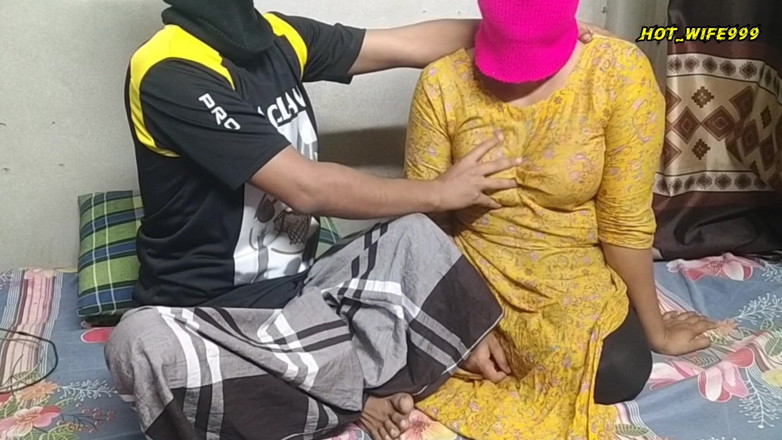 Hot_wife999: Bini desi kampung beromen kali pertama dengan suami