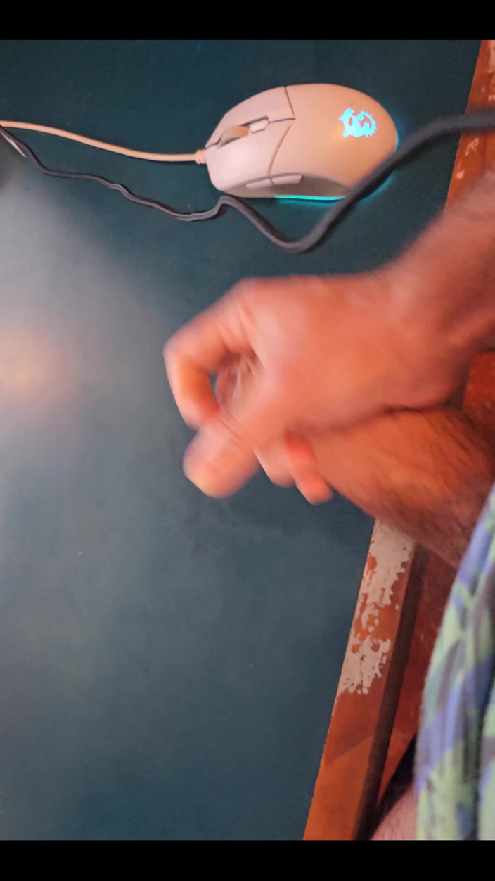 Ravingr: Quick Cum Shot