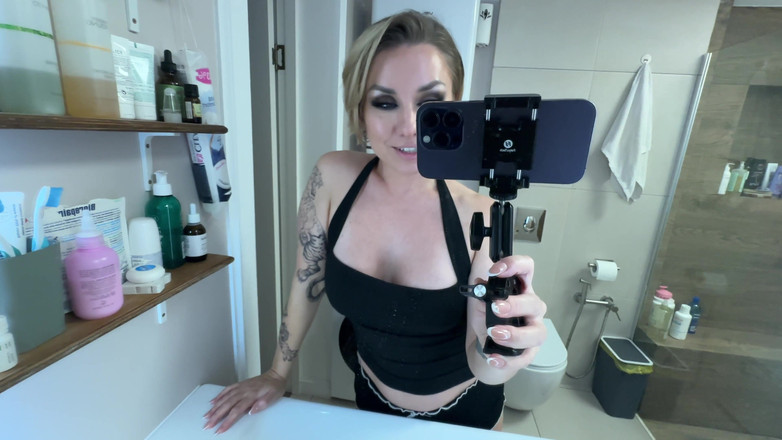 Andre love: Lick My Pussy so That I Cum. Andre Love.